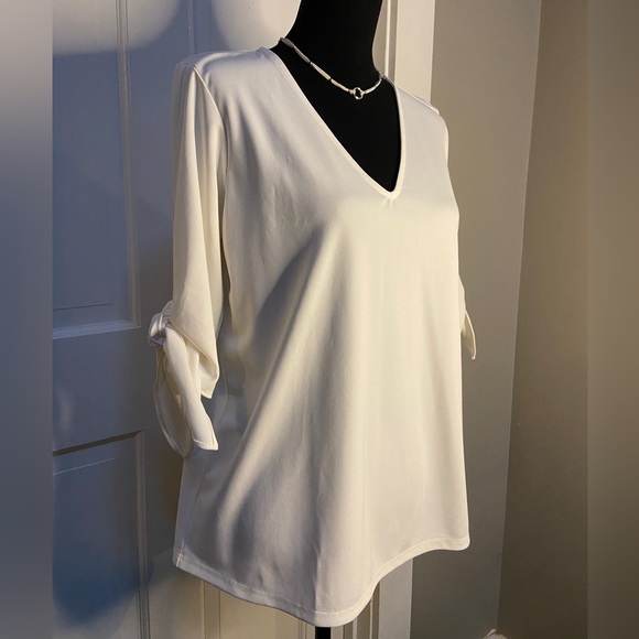 Ann Taylor Factory Womens V-neck 3/4 Sleeve Top Size Medium - Picture 10 of 12